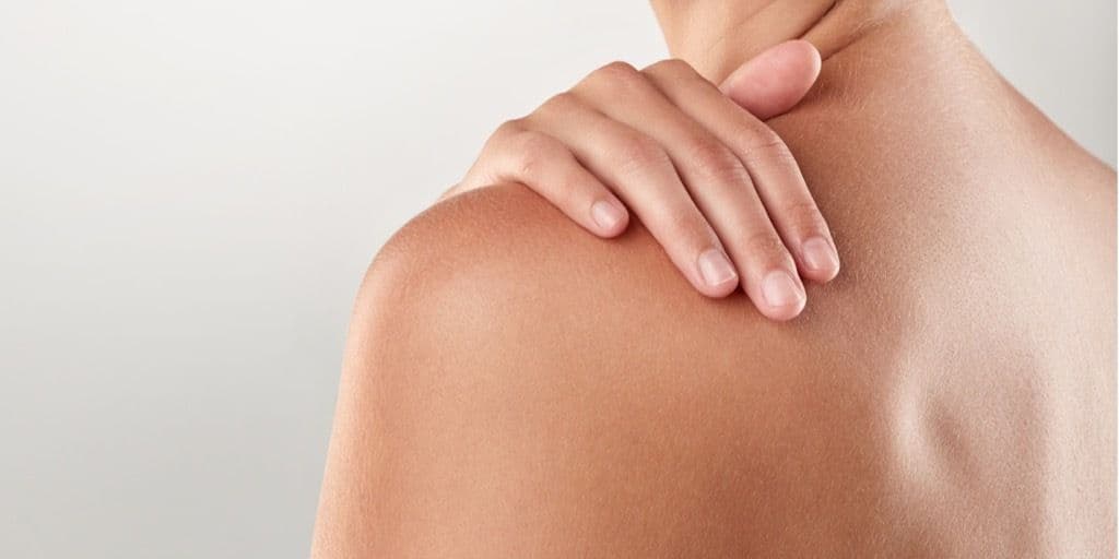 Mulher com pele saudável