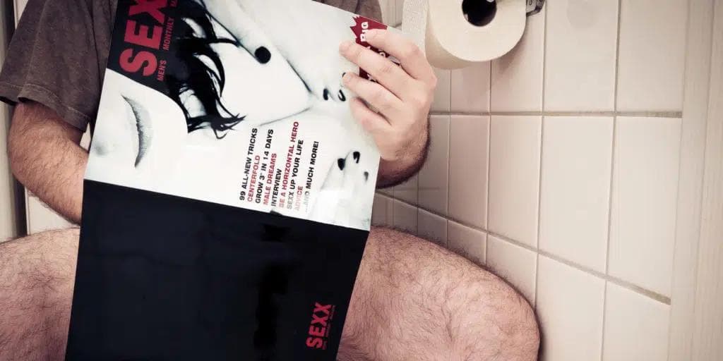 Hur blir du kåt? Man med högre sexlust som onanerar